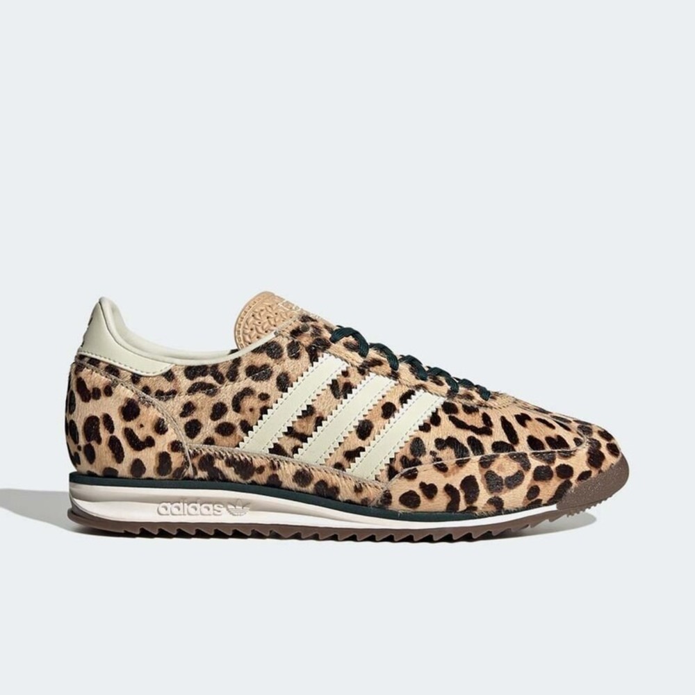 Size 10 - [NEW] Women's adidas Leopard Print SL 72 OG Shoes KI4205